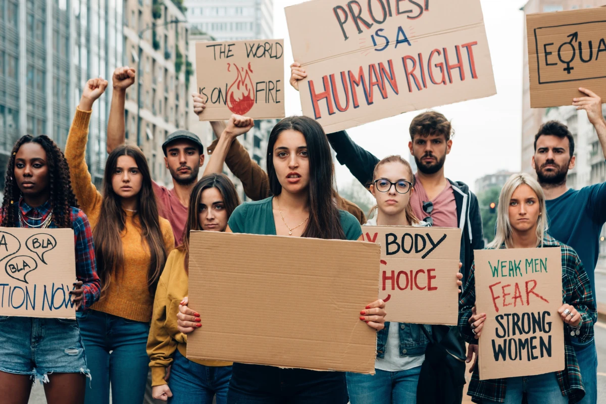 La liberté de réunion et les droits des travailleurs : un équilibre fragile à préserver